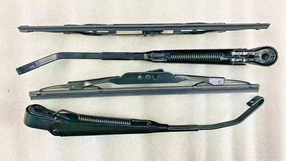 Suzuki Samurai SJ410 413 RHD Wiper Blade and Arm Kit
