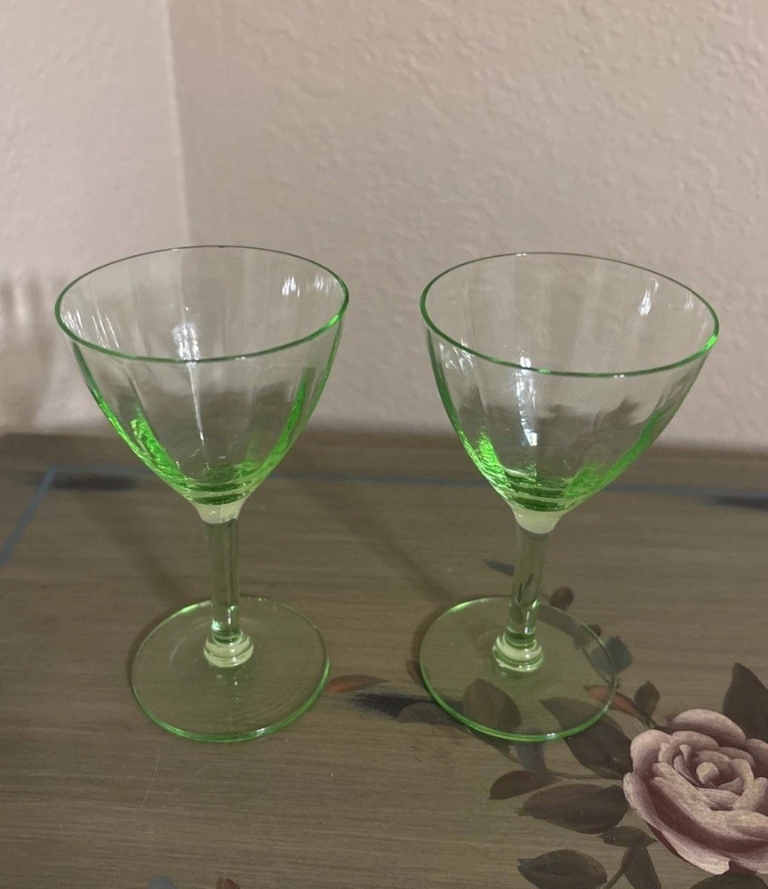 Set of 2 Vintage Uranium Ribbed Optic Green Liquor Cordials Wine 4.7/16