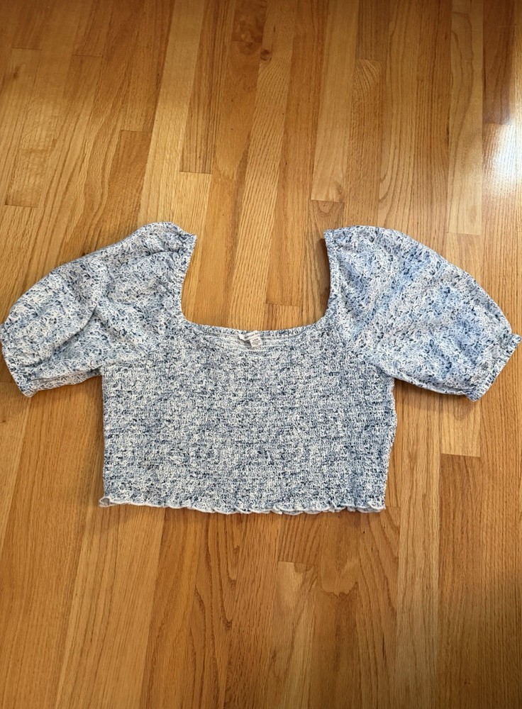 American Eagle Smocked Puff Sleeve Cropped Blue Floral Blouse  Size L