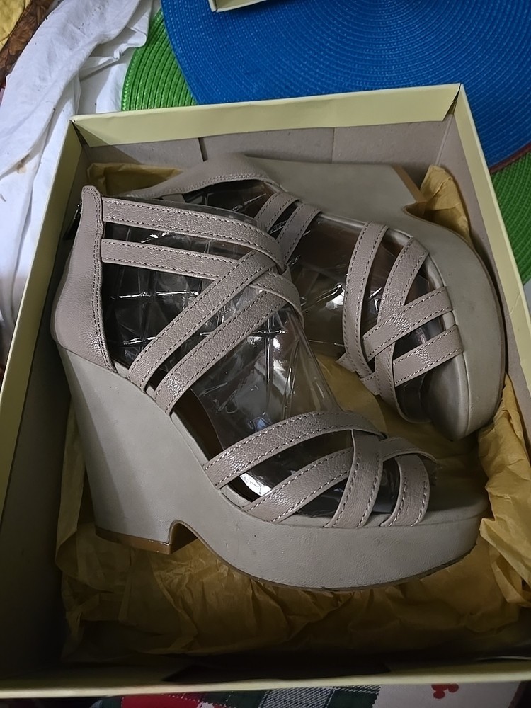 Luck Brand Rafaela Silver Cloud Heels Size 9 Women's Shoes