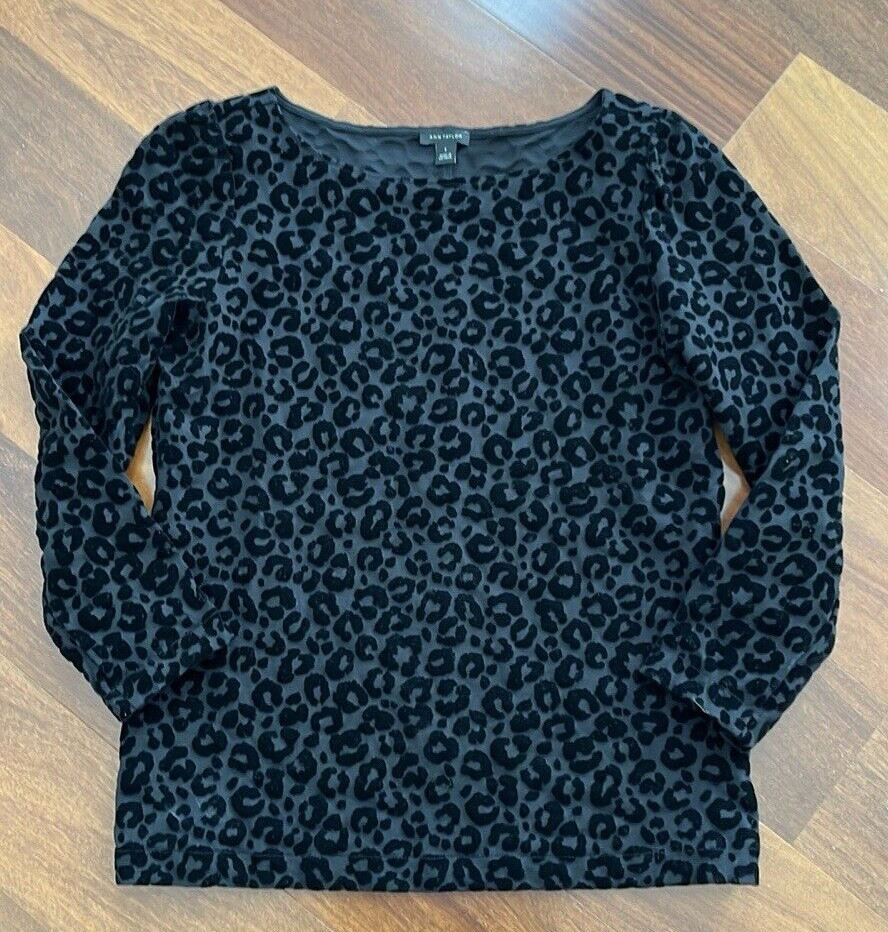 Ann Taylor Black Flocked Cheetah Leopard Animal Print Top Blouse Small Shirt