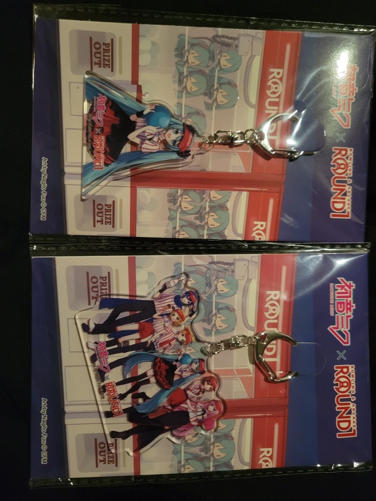 Hatsune Miku x Round1 Collab 2x Acrylic Keychains Exclusive Round 1