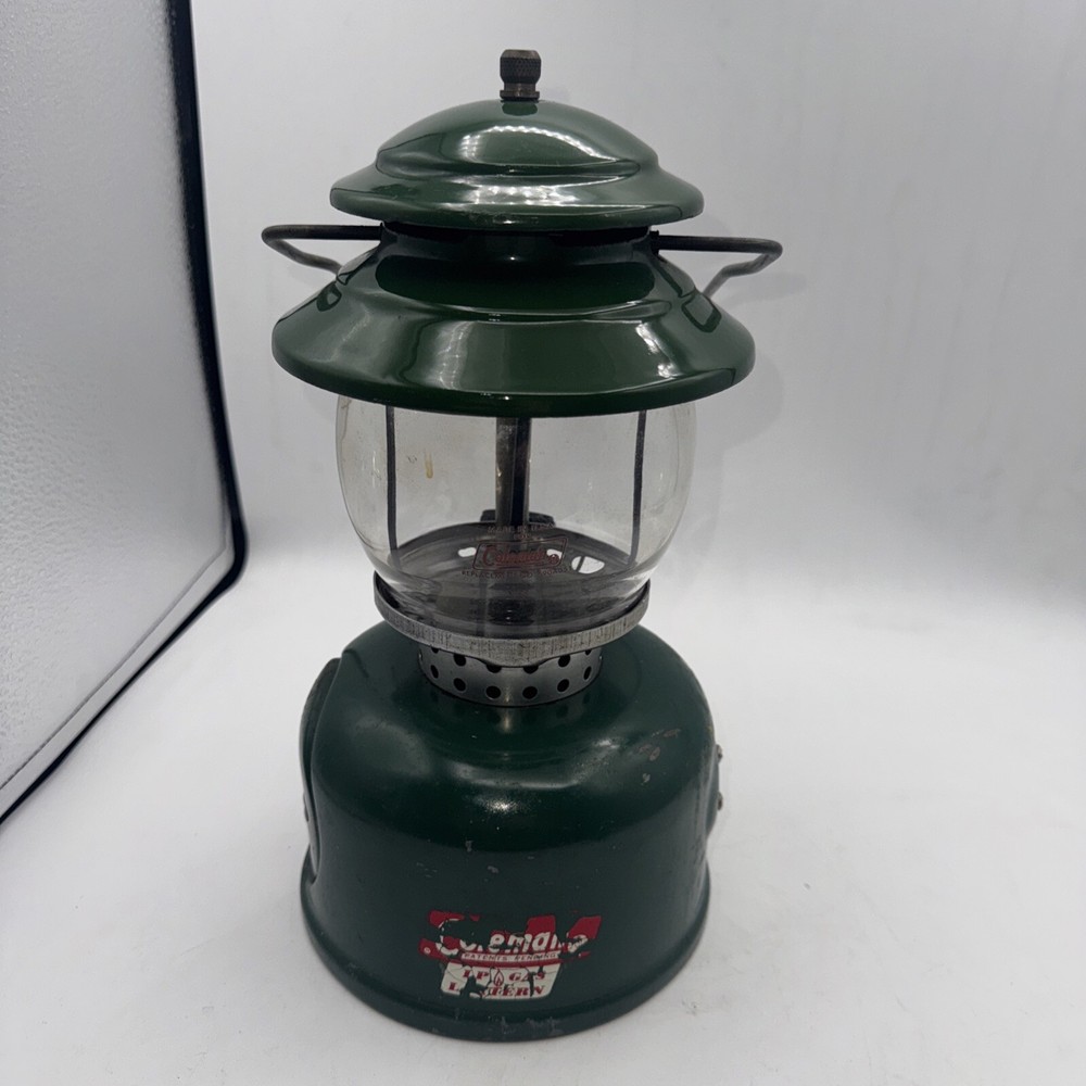 Vintage 1967 COLEMAN 5120 LP GAS LANTERN Single Mantle Camp Light  Dated 2/67