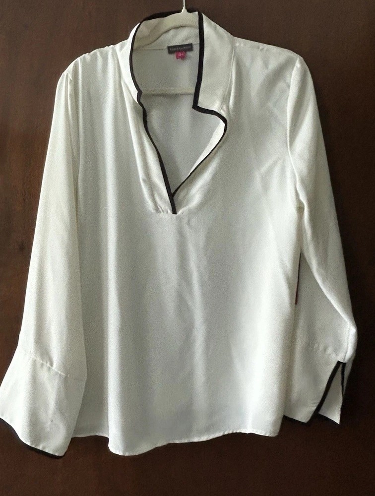 Vince Camuto Women Blouse Pullover White Black Trim Vneck High Collar NWT Large
