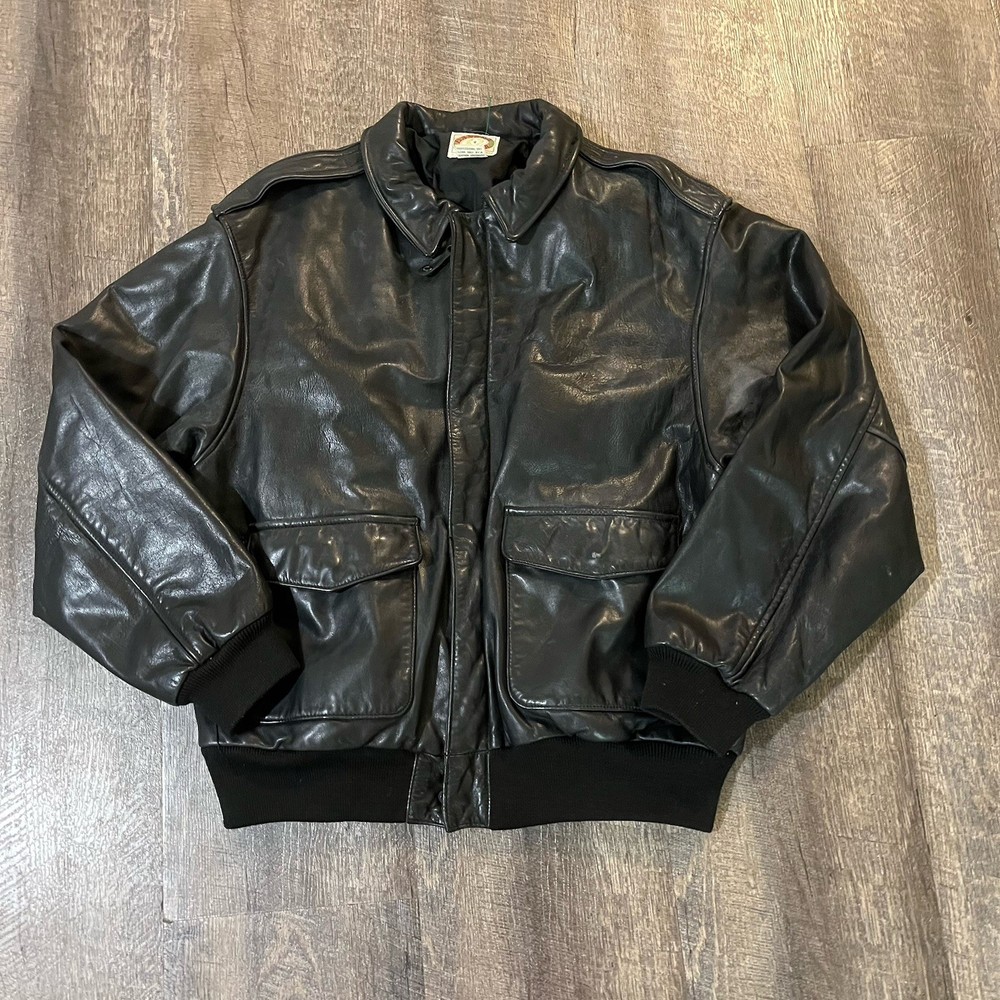 VTG 80's Banana Republic Mens 46 Black Heavy Leather Bomber Flight Jacket
