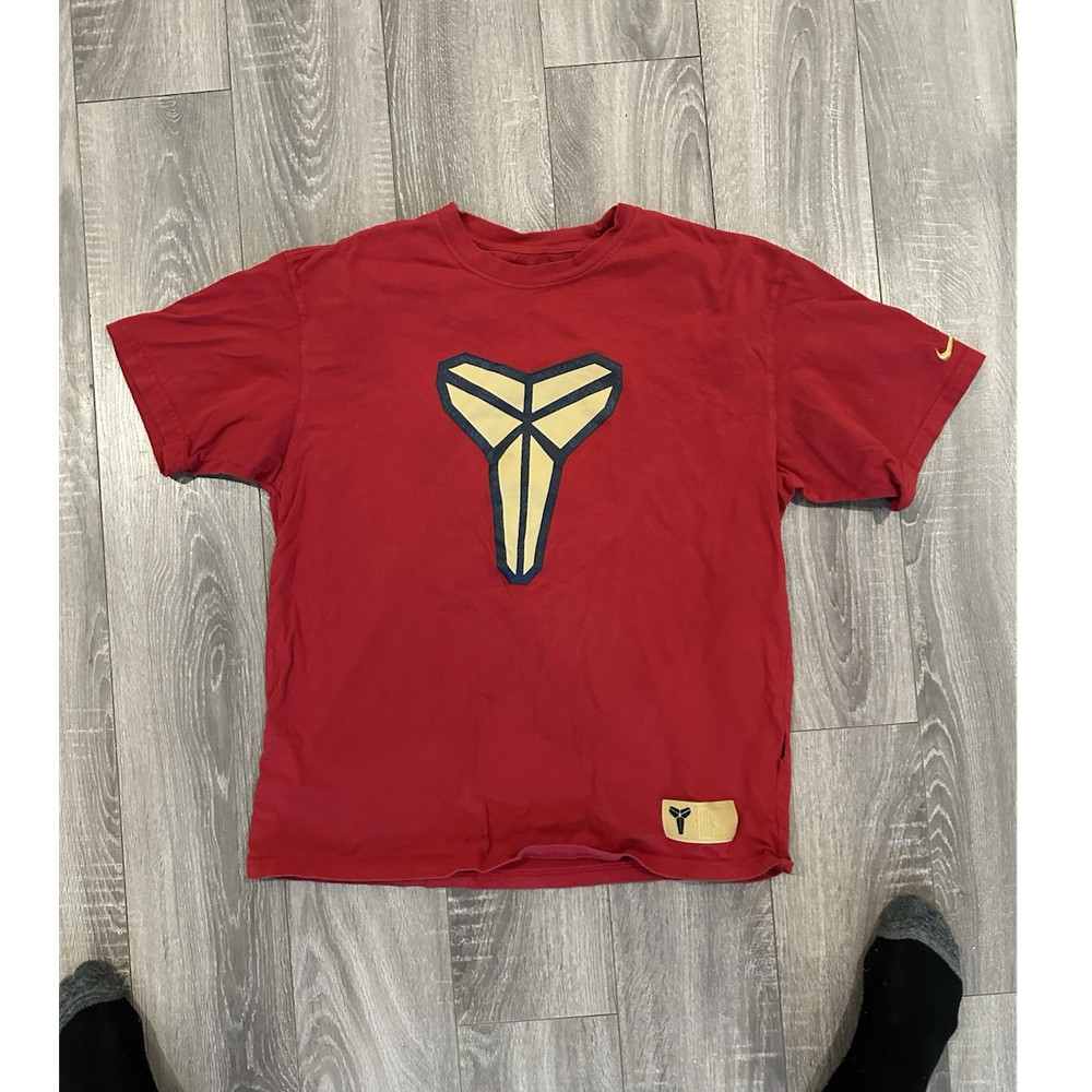 Nike Kobe Red Graphic Print Logo Crew Neck Short Sleeve T-Shirt Men's L