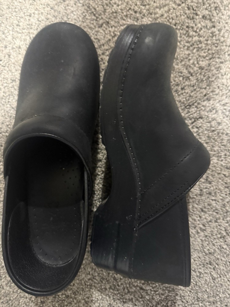 Dansko Black Leather Slip-On Comfort Casual Clogs. Size eu 41