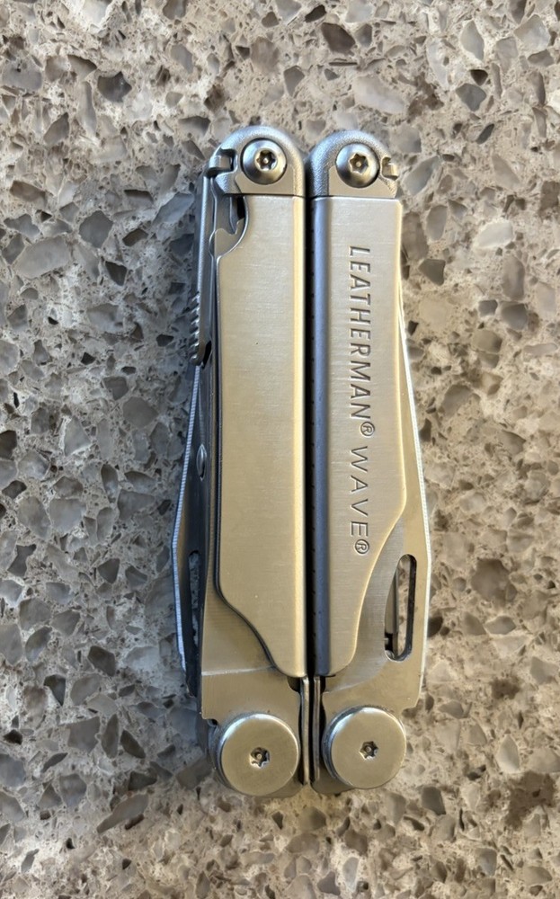 Leatherman Wave Stainless Steel Multi-Tool