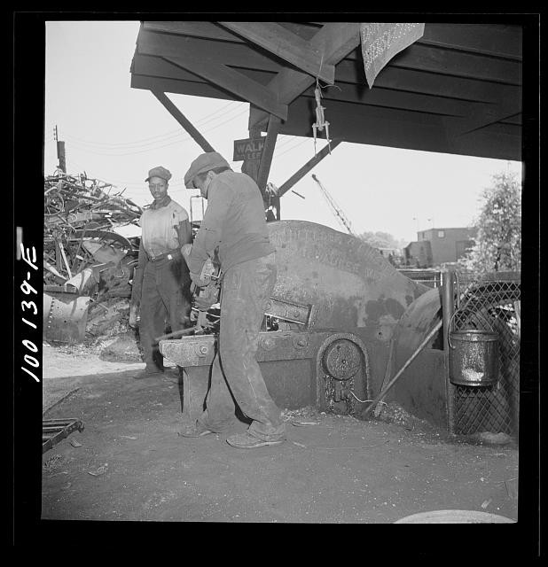 Photo:Washington DC 1942 Scrap Salvage Campaign Junkyard Metal Cutter