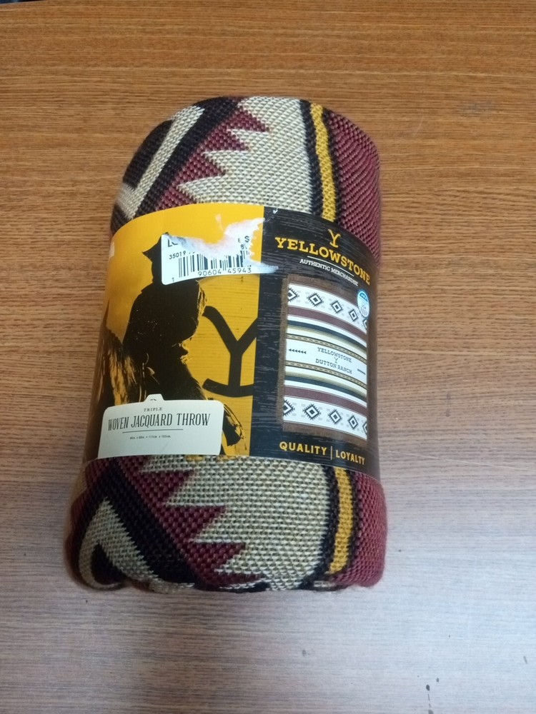 Yellowstone  46in × 60in Triple Woven Jacquard Throw Blanket NEW