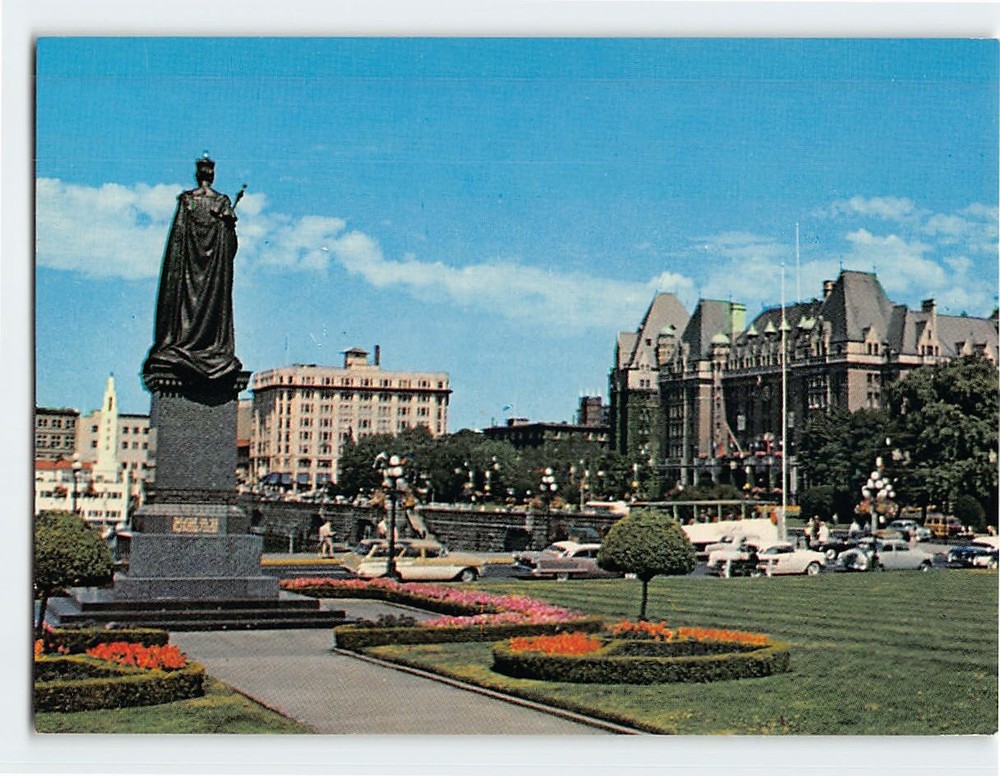Postcard The Empress Hotel Victoria British Columbia Canada