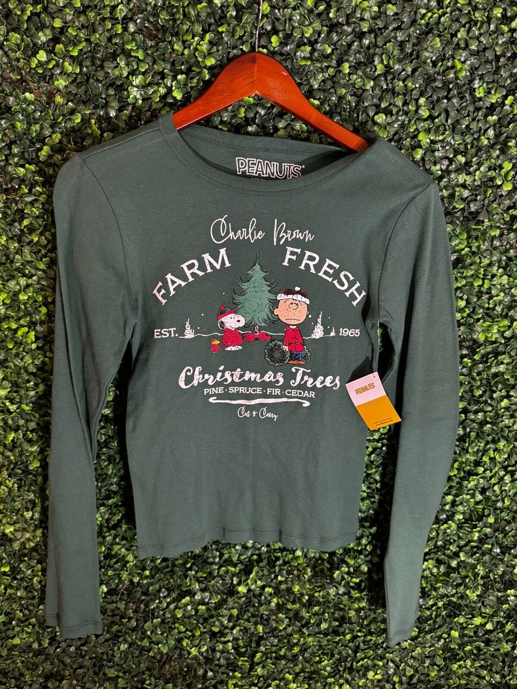 Peanuts Charlie Brown Farm Fresh Christmas trees Snoopy LS shirt top sz Small