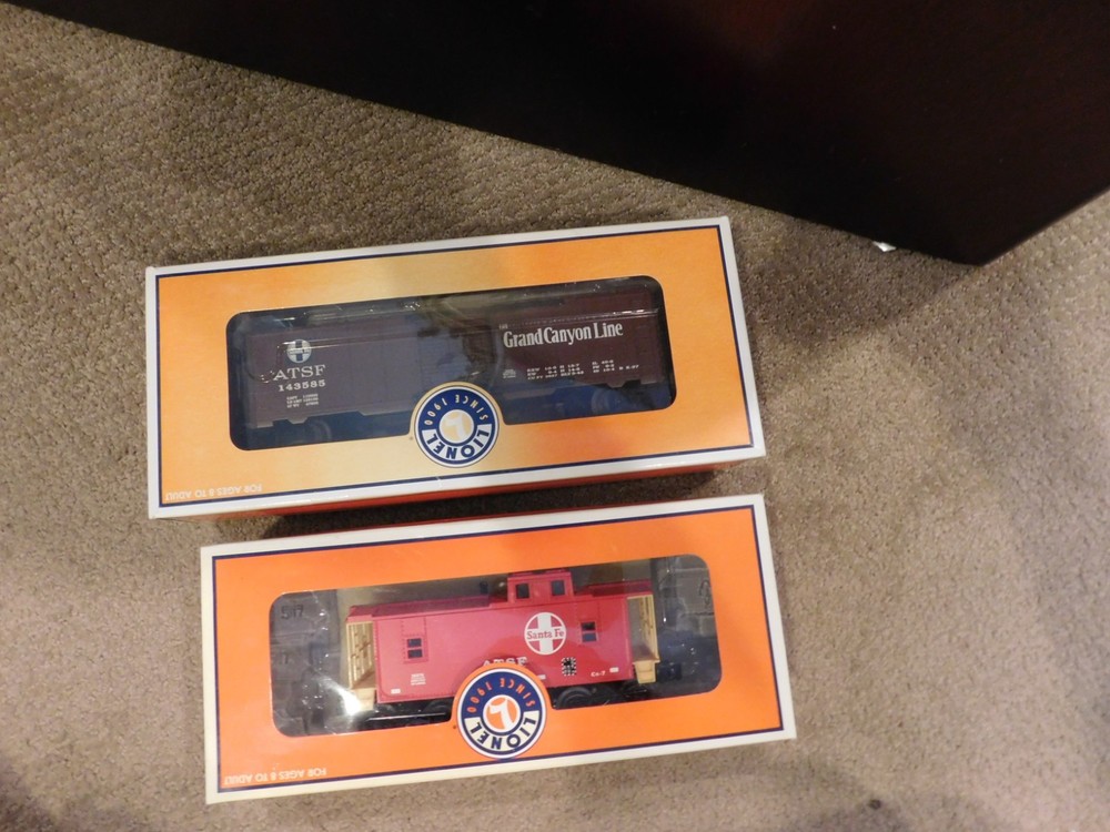 Lot of 2 Lionel Train Santa Fe Caboose 6-26576 & Box Car 6-36252 with Box Ex Con