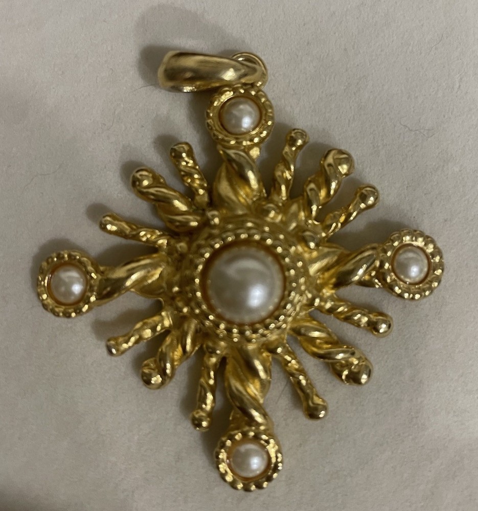 Vintage Express Starburst Pendant Gold Tone  Faux Pearl