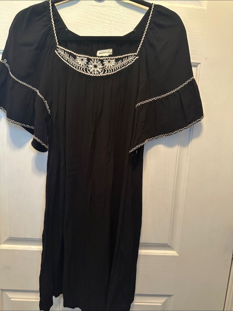 Max Studio Black Boho Peasant Style Mini Dress with White Embroidery Size Small
