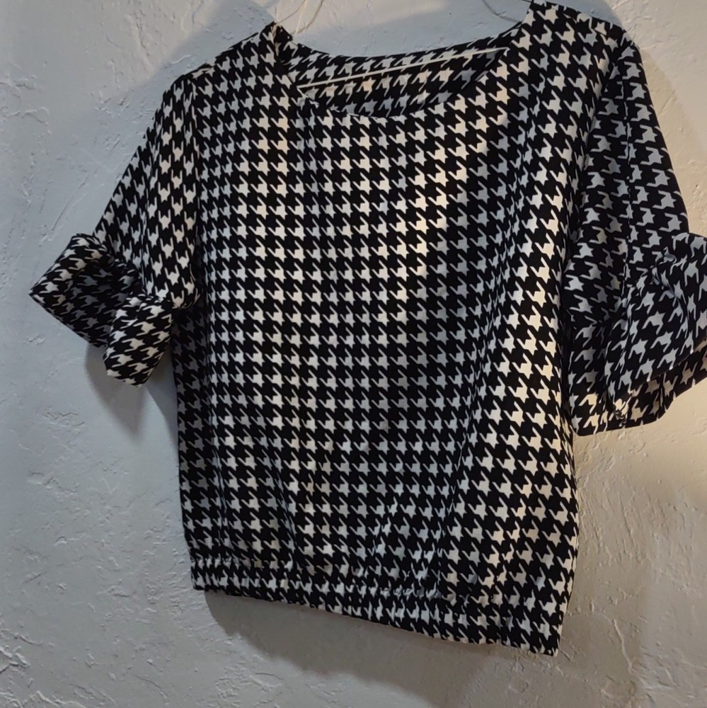 Women's Black/White Houndstooth Round Neck Pullover Blouse Short Sleeve S/MP