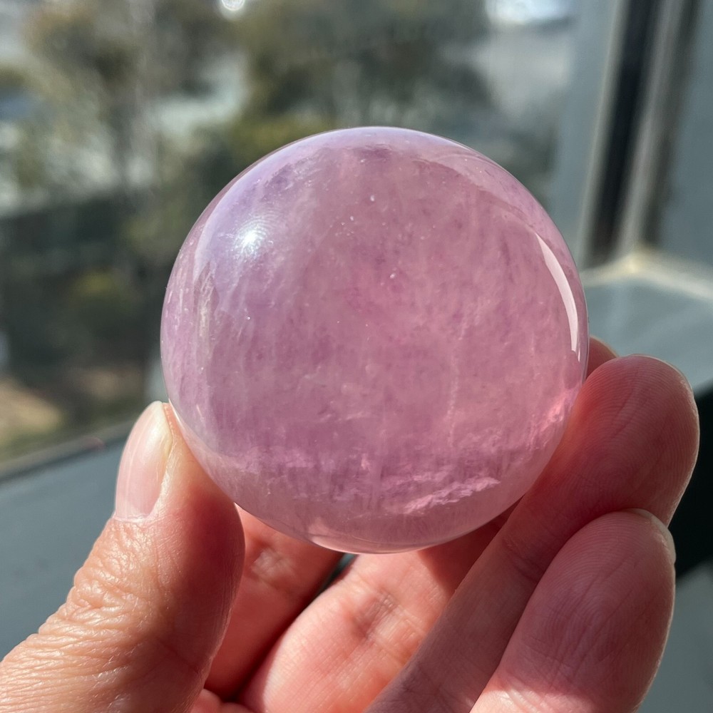 236G Natural Pink Purple Fluorite Crystal Ball for Healing and Reiki Energy