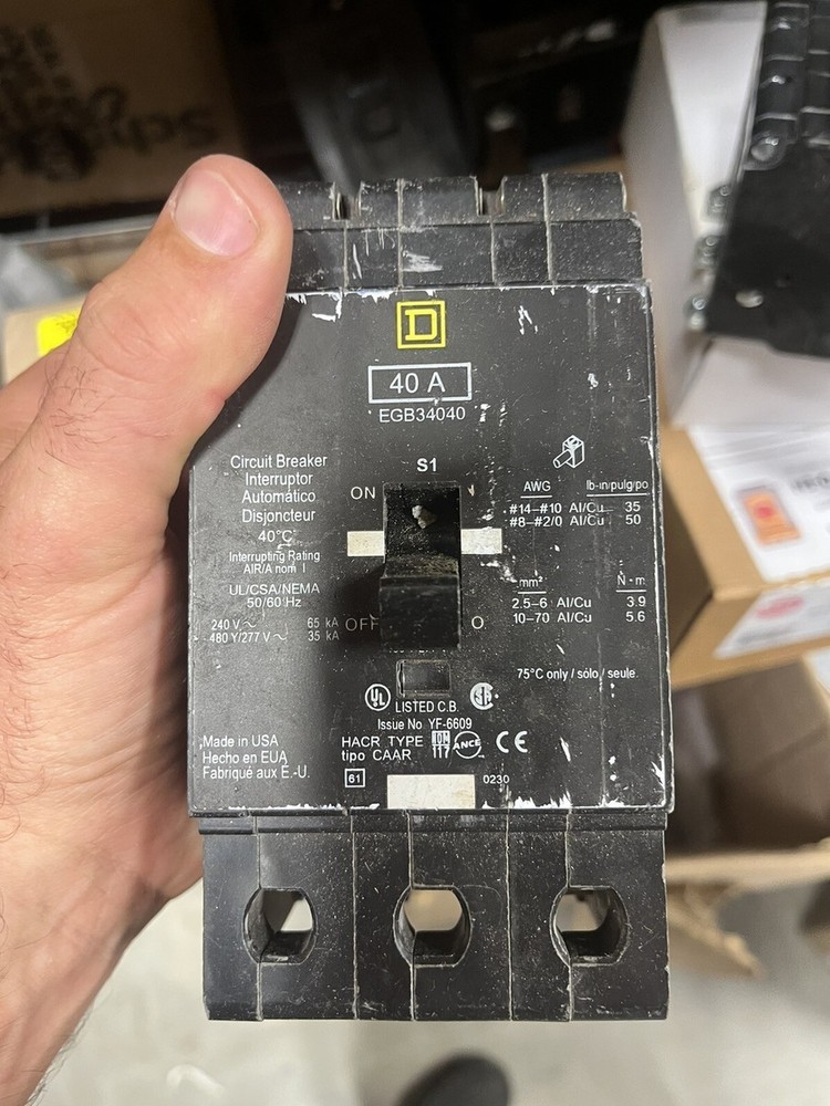 SQUARE D circuit breaker EGB34040