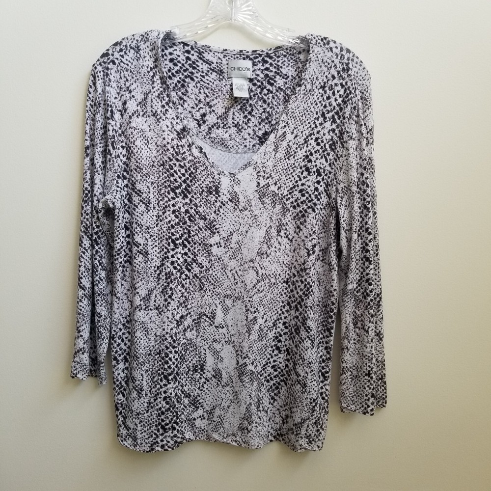 Chico's Off White Black Animal Print Knit Top Blouse Size 1 Womens Everyday Wear