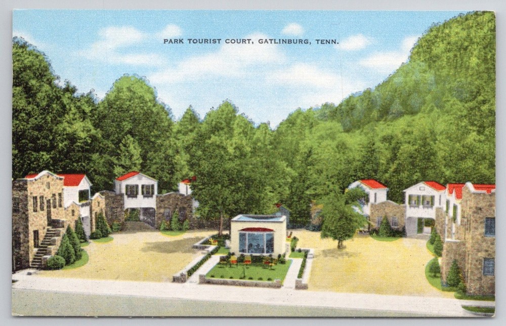 Vintage Park Tourist Court Gatlinburg TN Postcard E.C. Kropp Linen Unposted