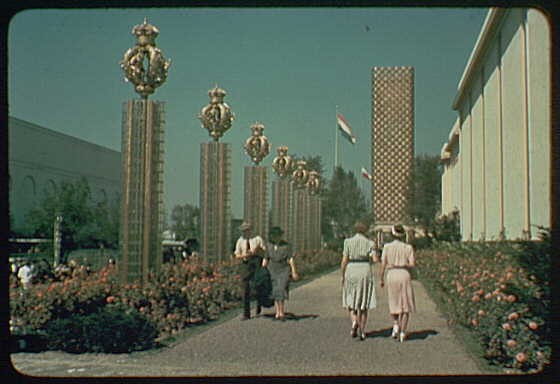 Photo:New York City NY 1939 World's Fair Promenade to Polish Pavilion