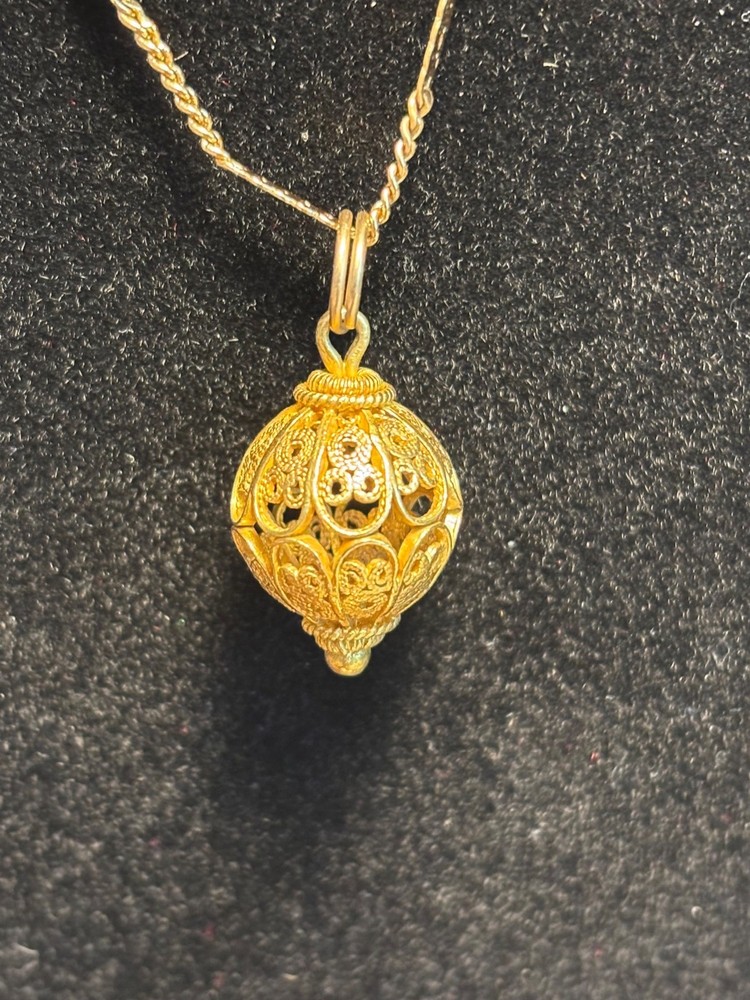 Vintage H-A Vendome Gold Tone Filigree Orb Pendant Necklace Coro Upscale Line