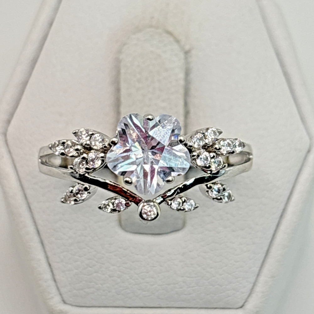STUNNING .925 Vintage Sterling Silver Estate Ring Size 9 Colorless stone