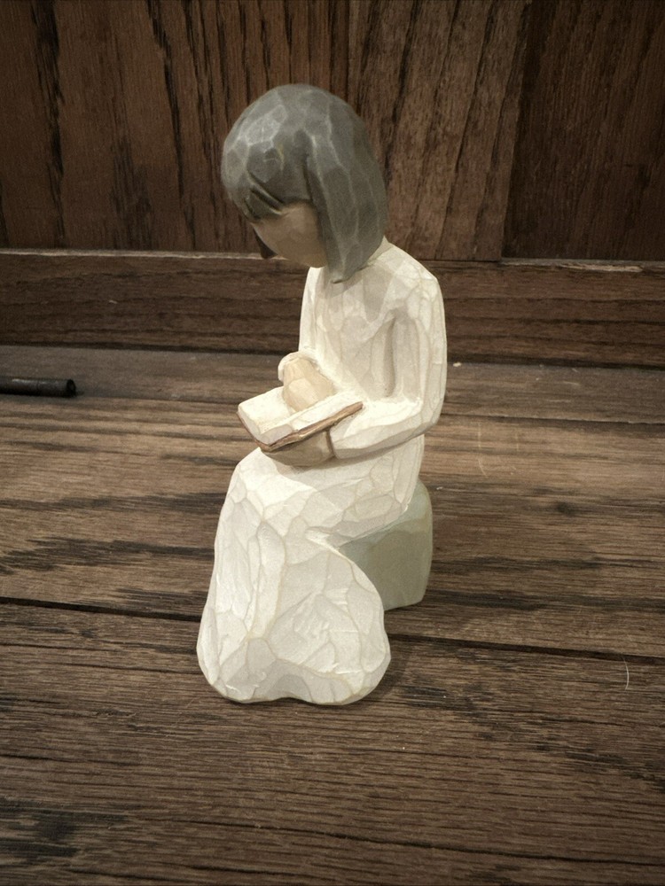 2003 Willow Tree Girl Reading Book 4.5-inch Figurine by Susan Lordi Demdaco