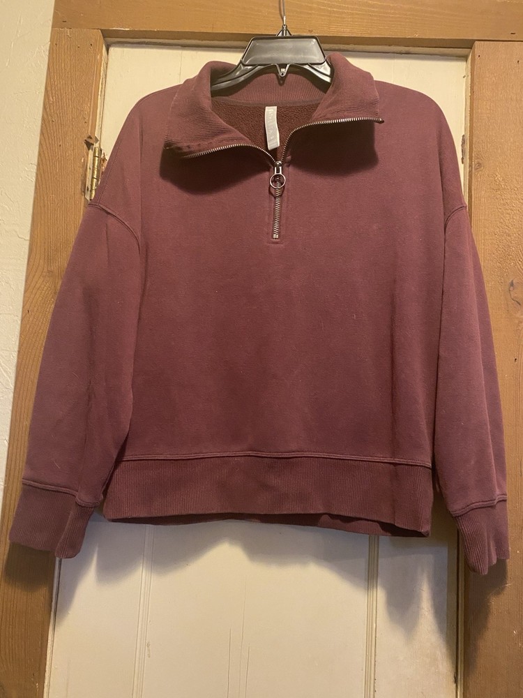 Athleta Quarter Zip Cropped Sweatshirt. Size Small