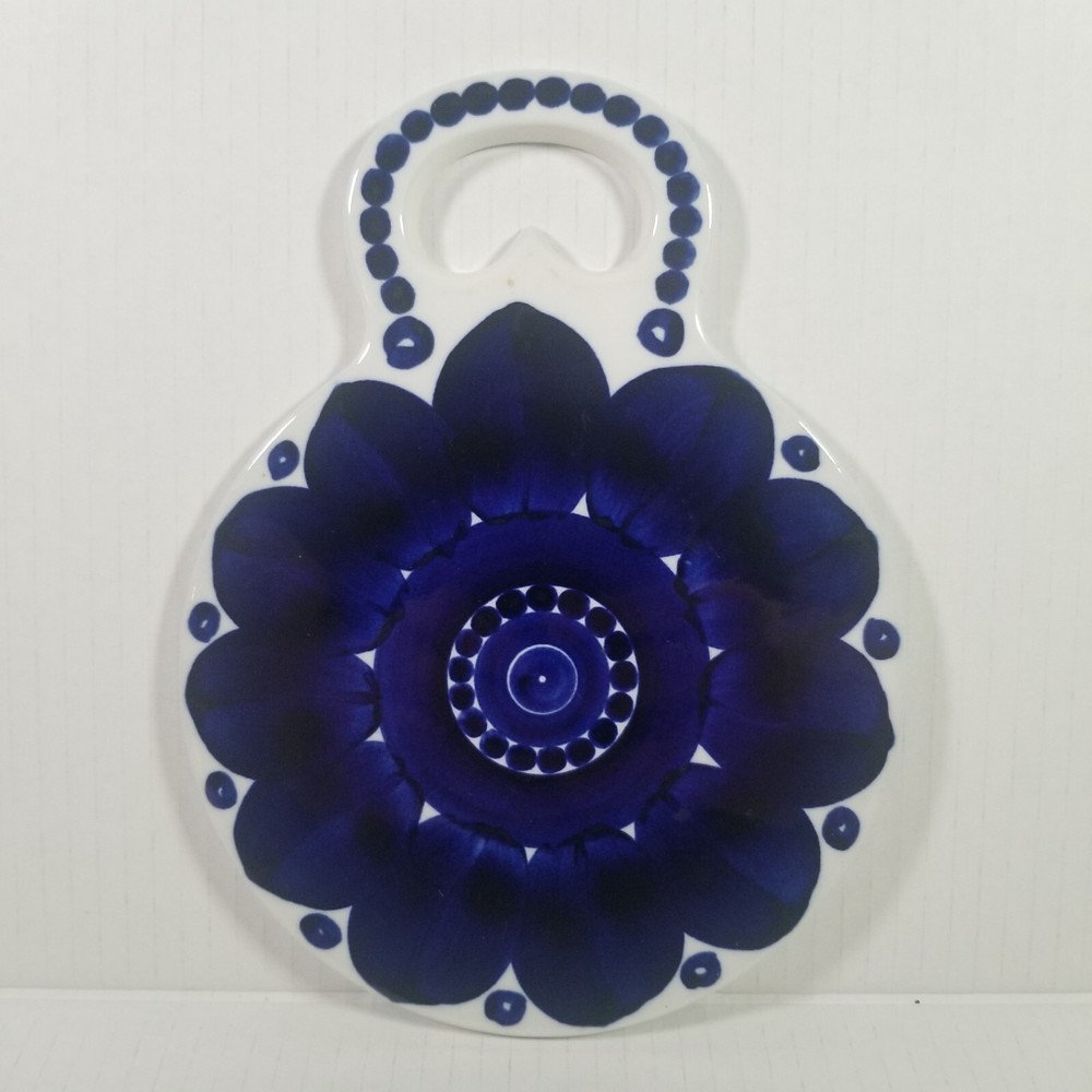 Vintage Arabia Finland Valencia Ceramic Blue and White Trivet Cutting Board