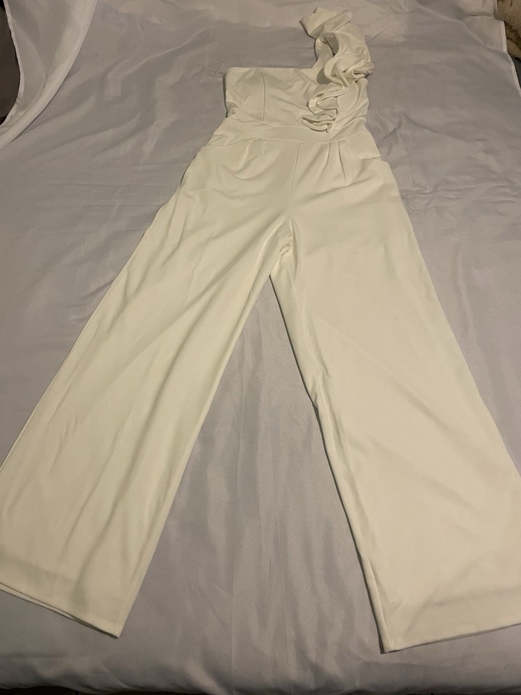 Honey and Rosie Women's Elegant Cream Jumpsuit Size Large