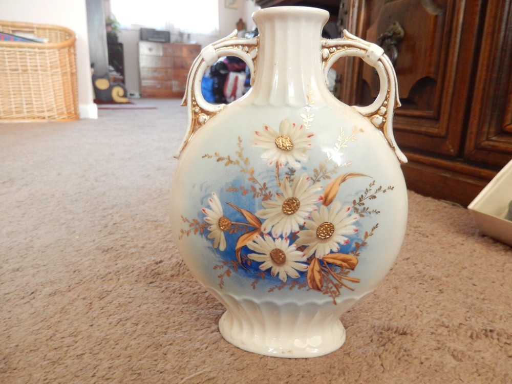 Antique Victoria Carlsbad Austria Daisy Porcelain Vase with Double Handles Hand Painted