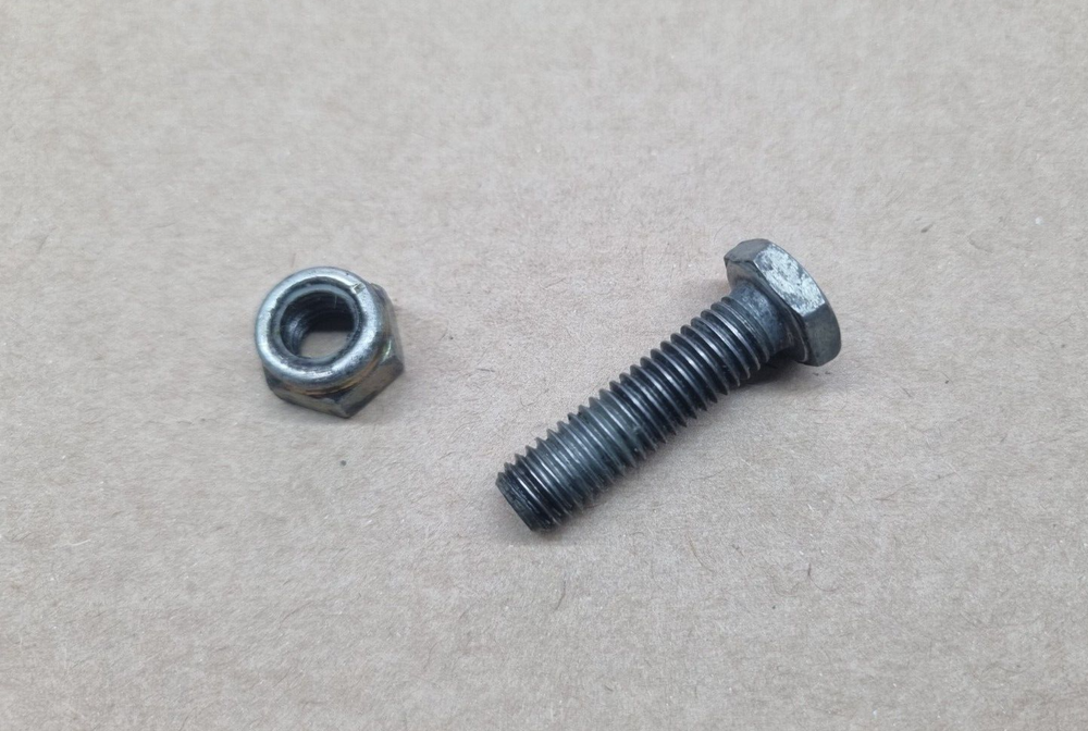 RENAULT 5 GT TURBO USED GEAR STICK LEVER SELECTOR ROD GEARBOX FIXING BOLT + NUT