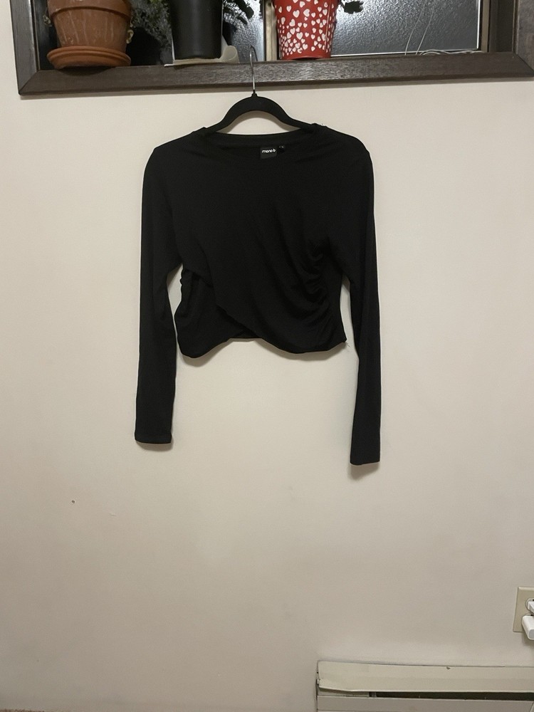 Mono B Black Cropped Long Sleeve Crew Neck Top Women's Size S