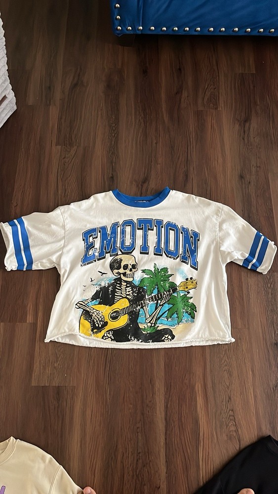 Mixed Emotion Men’s White/Blue Crewneck Ringer Graphic Logo Short Sleeve T-Shirt