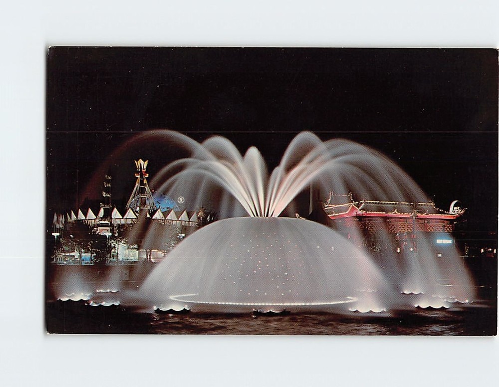 Postcard The Lunar Fountain At Night New York Worlds Fair Queens New York USA