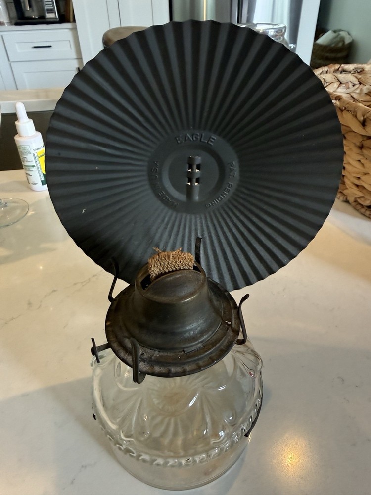 Vintage Kerosene Oil Lamp Clear, Eagle