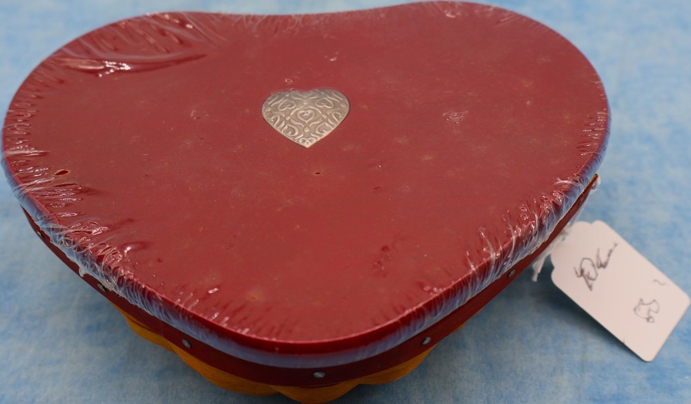 Longaberger 2009 Sweetheart Tender Heart Basket Lid Protector Red