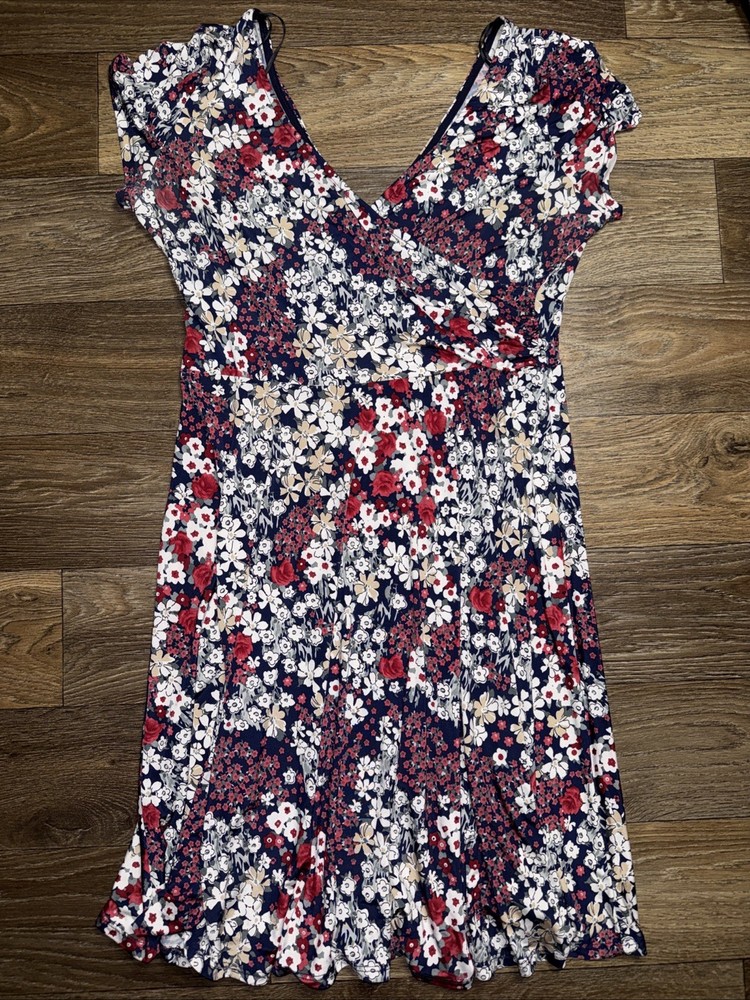 Kaileigh Blue Floral V-Neck Dress, size Large, stretchy fit. nice CLEAN