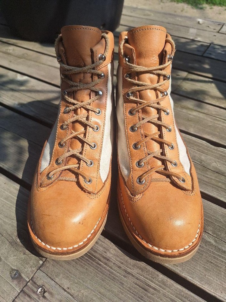 Danner Black Pine Nubuck Leather Boots in US Size 9