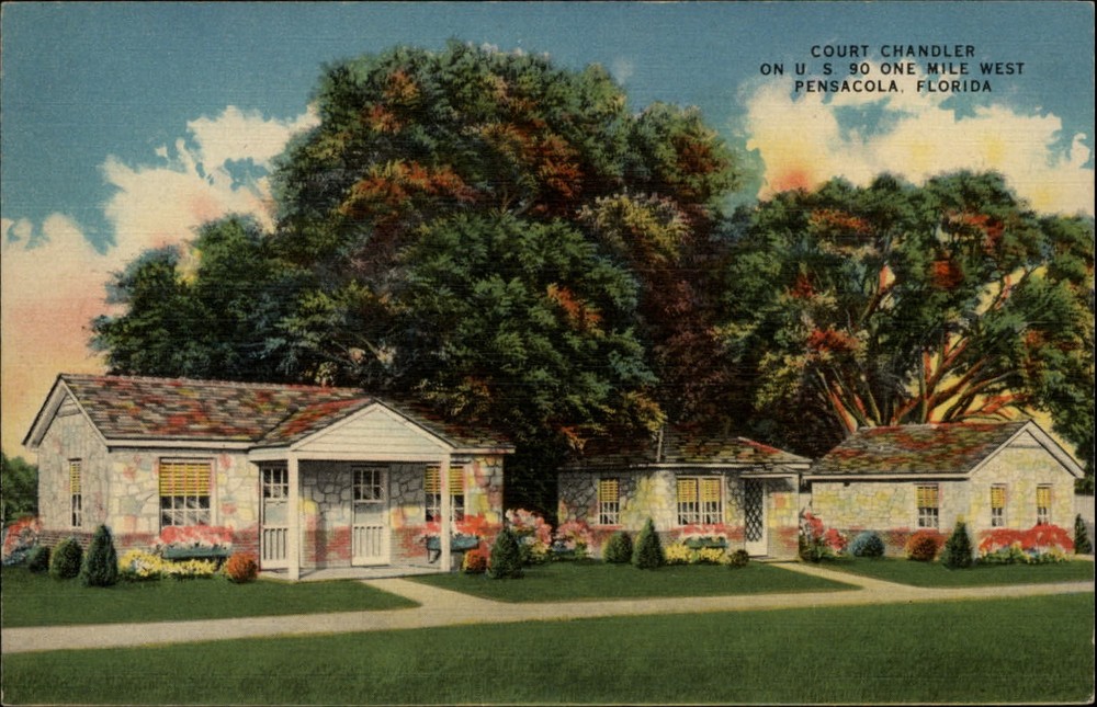 Pensacola Florida US 90 Court Chandler ~ 1940s linen postcard