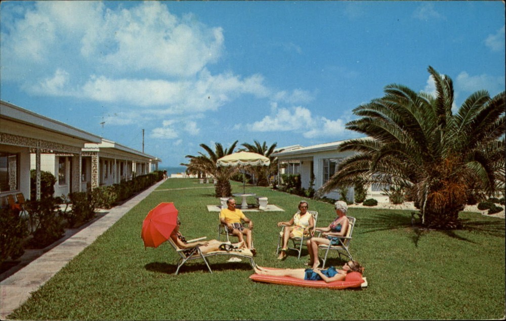 Capri By The Sea St. Petersburg Florida vintage postcard o861