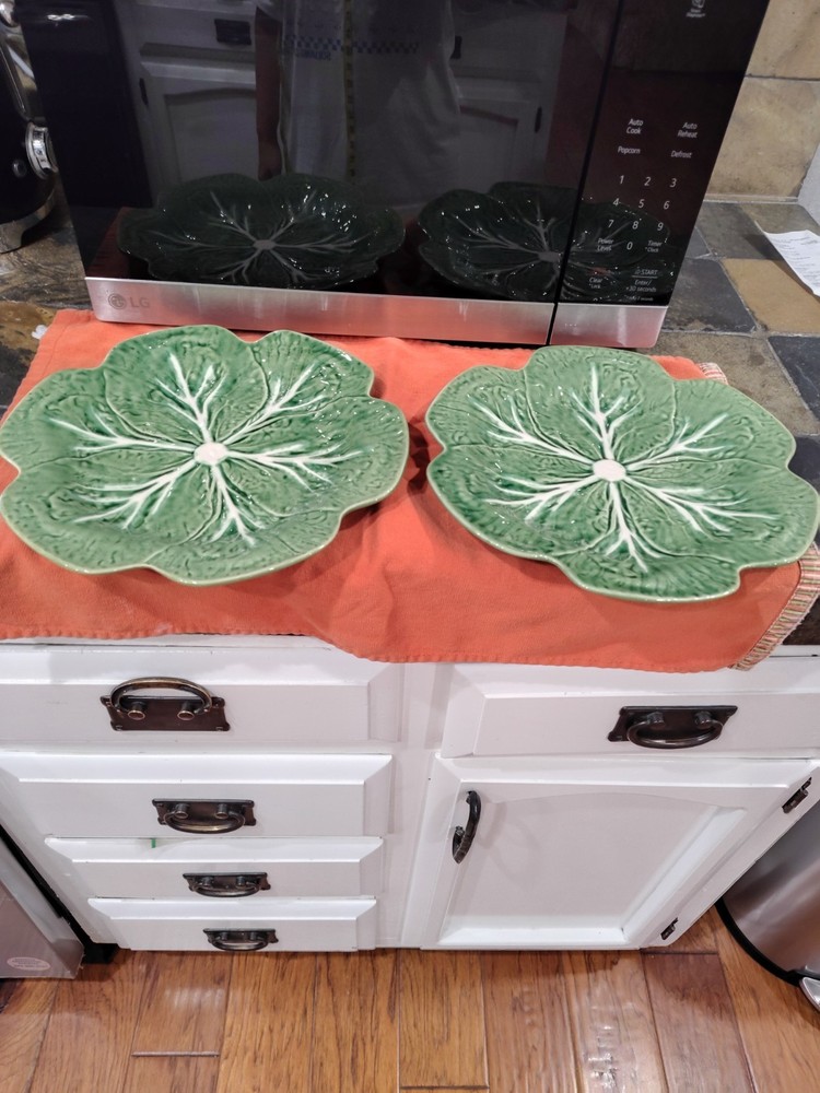 Vintage Bordallo Pinheiro Green Cabbage 10.5” Dinner Plate - Set of 2 PORTUGAL
