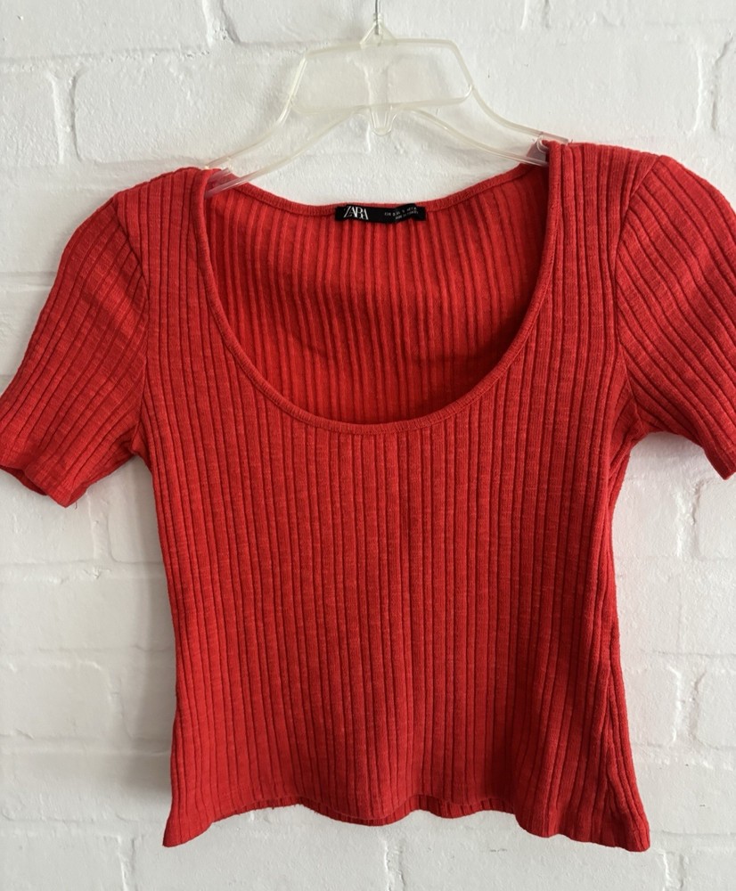 Zara Ribbed Knit Scoop Neck Red Short Sleeve Top Women's Size S