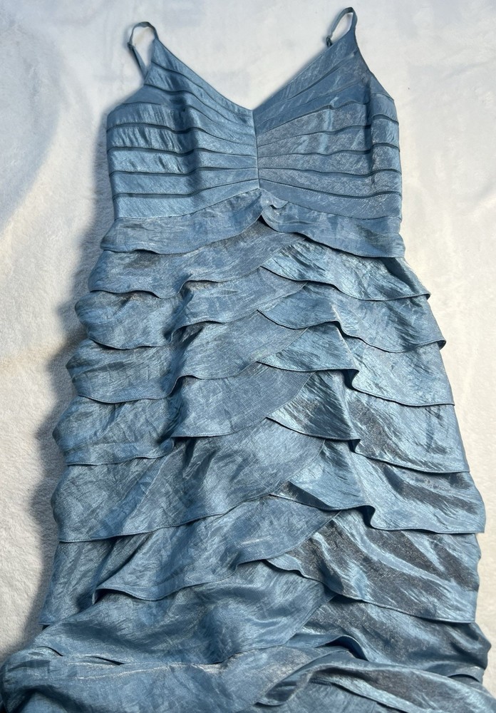 Adriana Papell Occasions Formal Dusty Blue Long Ruffle V-neck Dress Size 8 EUC