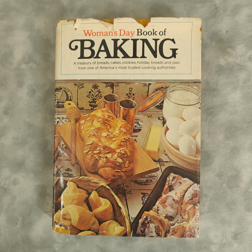 Woman's Day Book of Baking - Diane Harris (1977) Hardcover w/ DJ - Vintage