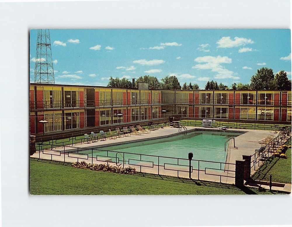 Postcard Holiday Inn Muncie Indiana USA