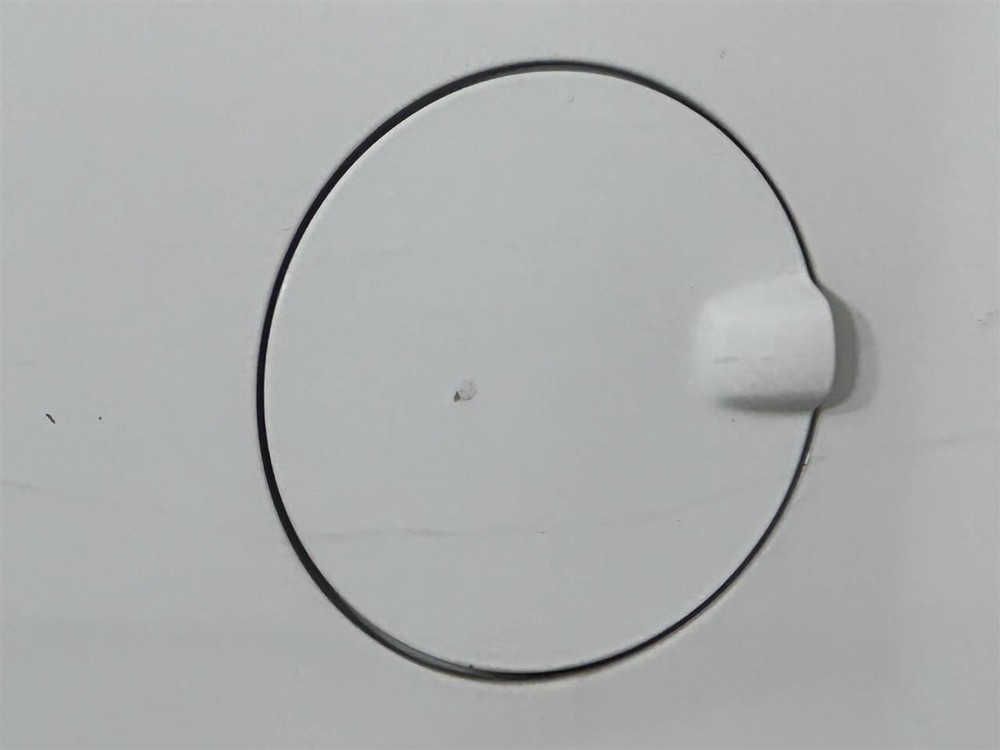 SILVRDO15 2018 Fuel Filler Door 2712697