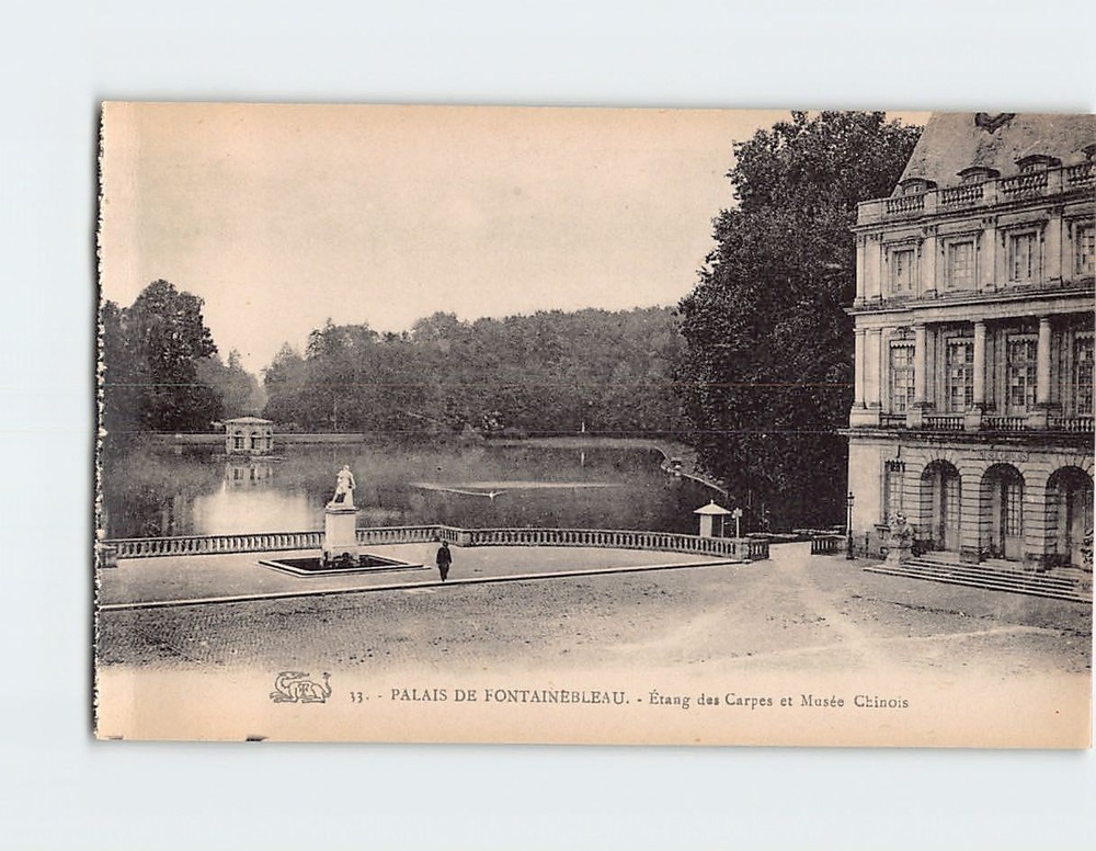 Postcard Château de Fontainebleau and the Étang des Carpes France
