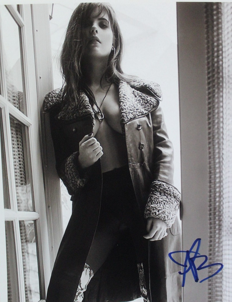 Signed Photo -  8x10 - Ashley Benson,  Model/Actress - Pretty Little Liars +COA